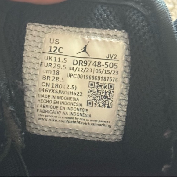 Size 12C Children’s Nike Jordan Alts with Velcro staps - Picture 2 of 2